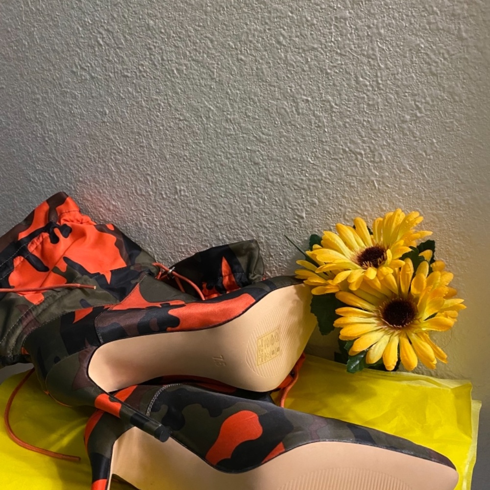 Akira Booties - Picture 10 of 15